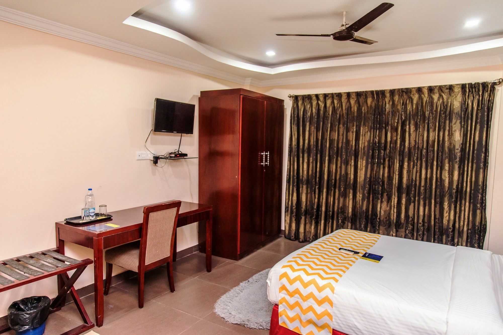העיר בנגלור Fabexpress Oriental Suites III - Btm Mico Layout מראה חיצוני תמונה