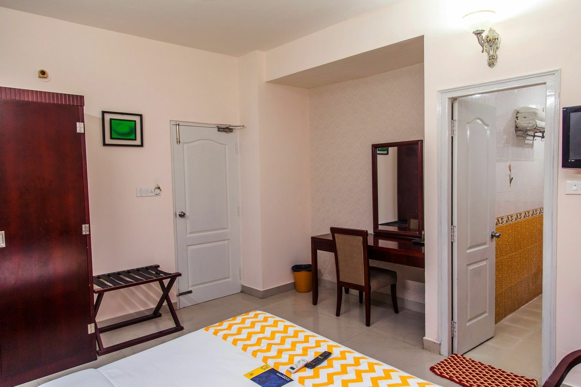 העיר בנגלור Fabexpress Oriental Suites III - Btm Mico Layout מראה חיצוני תמונה
